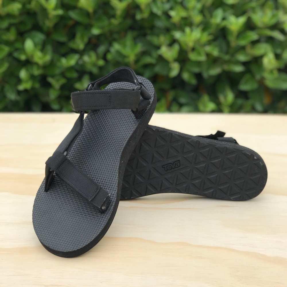 classic Teva sandal - NEW